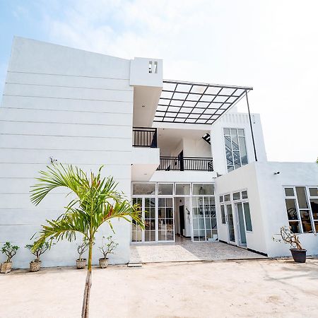 Oyo 1611 Four D'Home Surakarta  Exterior photo
