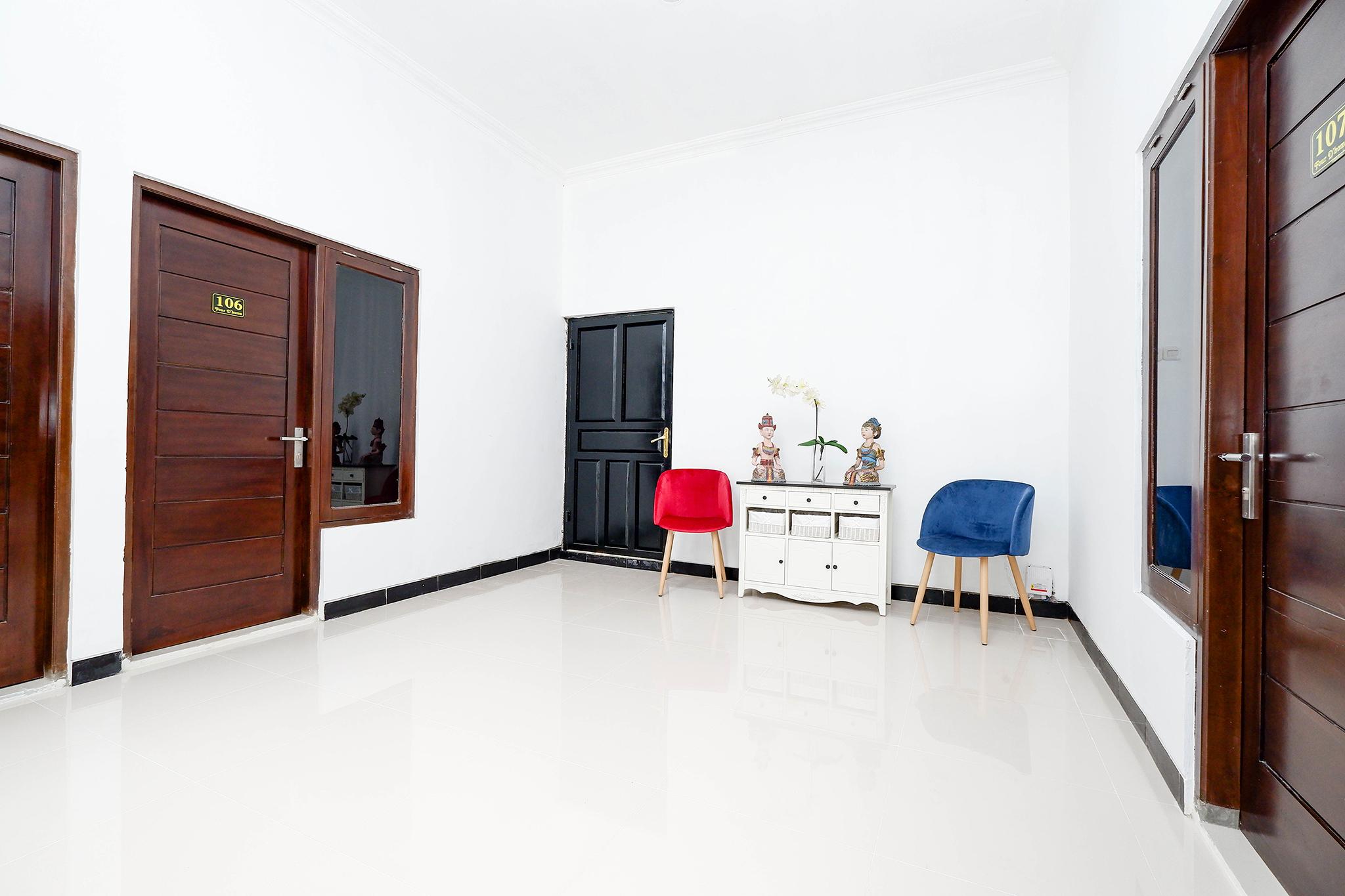 Oyo 1611 Four D'Home Surakarta  Exterior photo